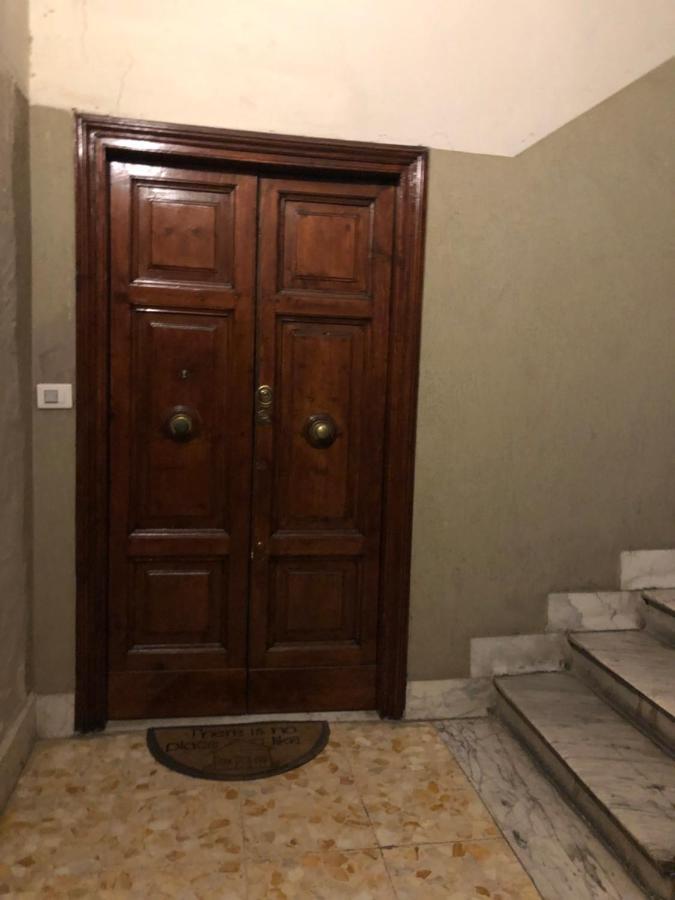 Romafullhouse Guesthouse Buitenkant foto