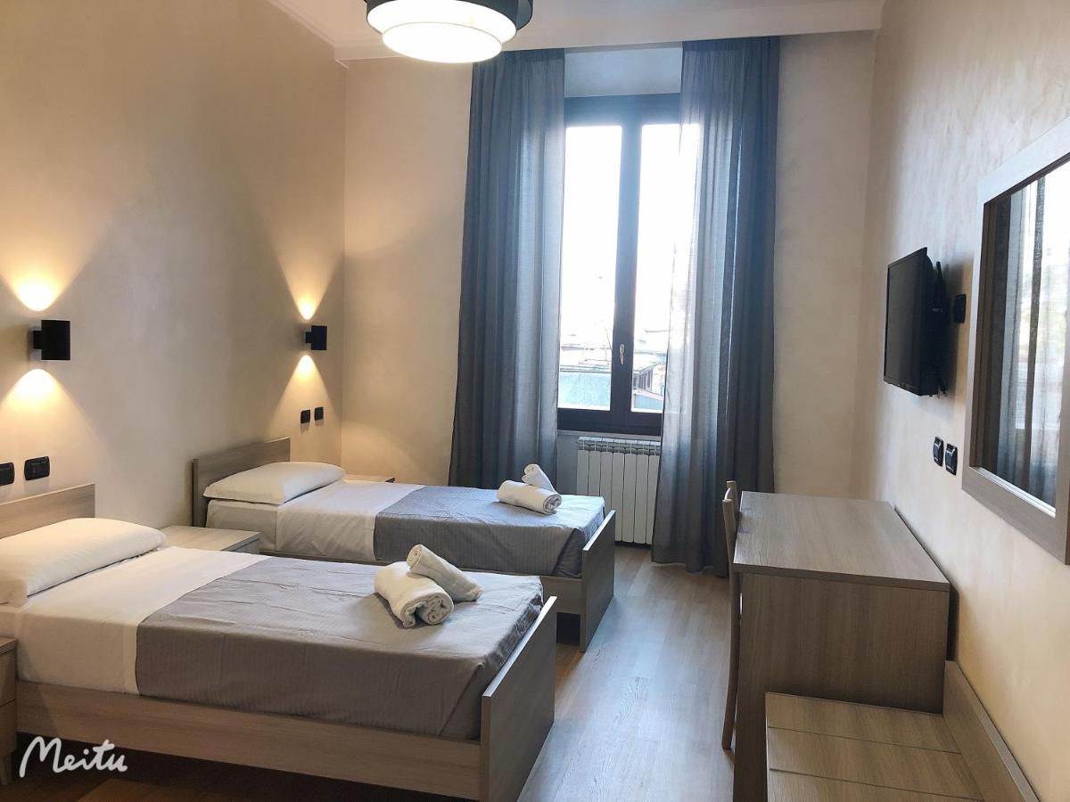 Romafullhouse Guesthouse Buitenkant foto
