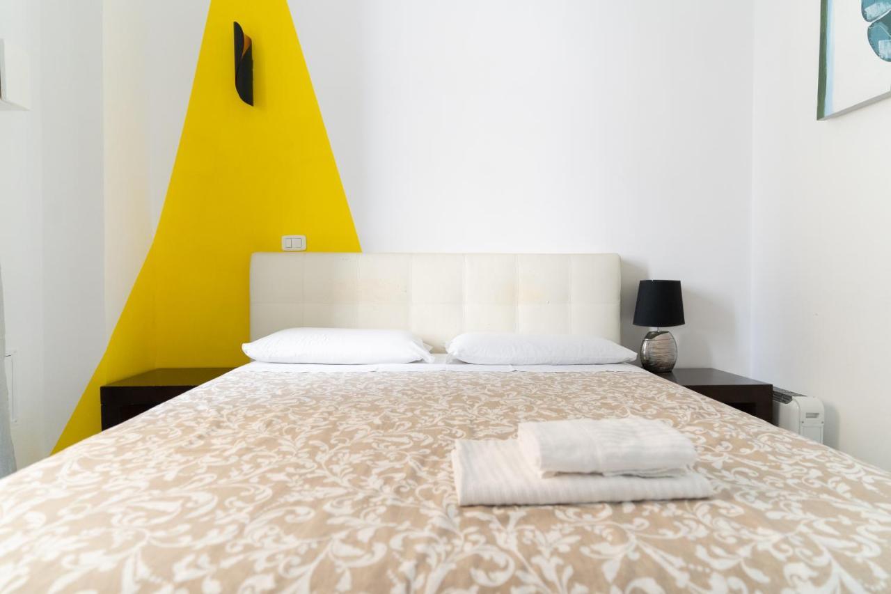 Romafullhouse Guesthouse Buitenkant foto