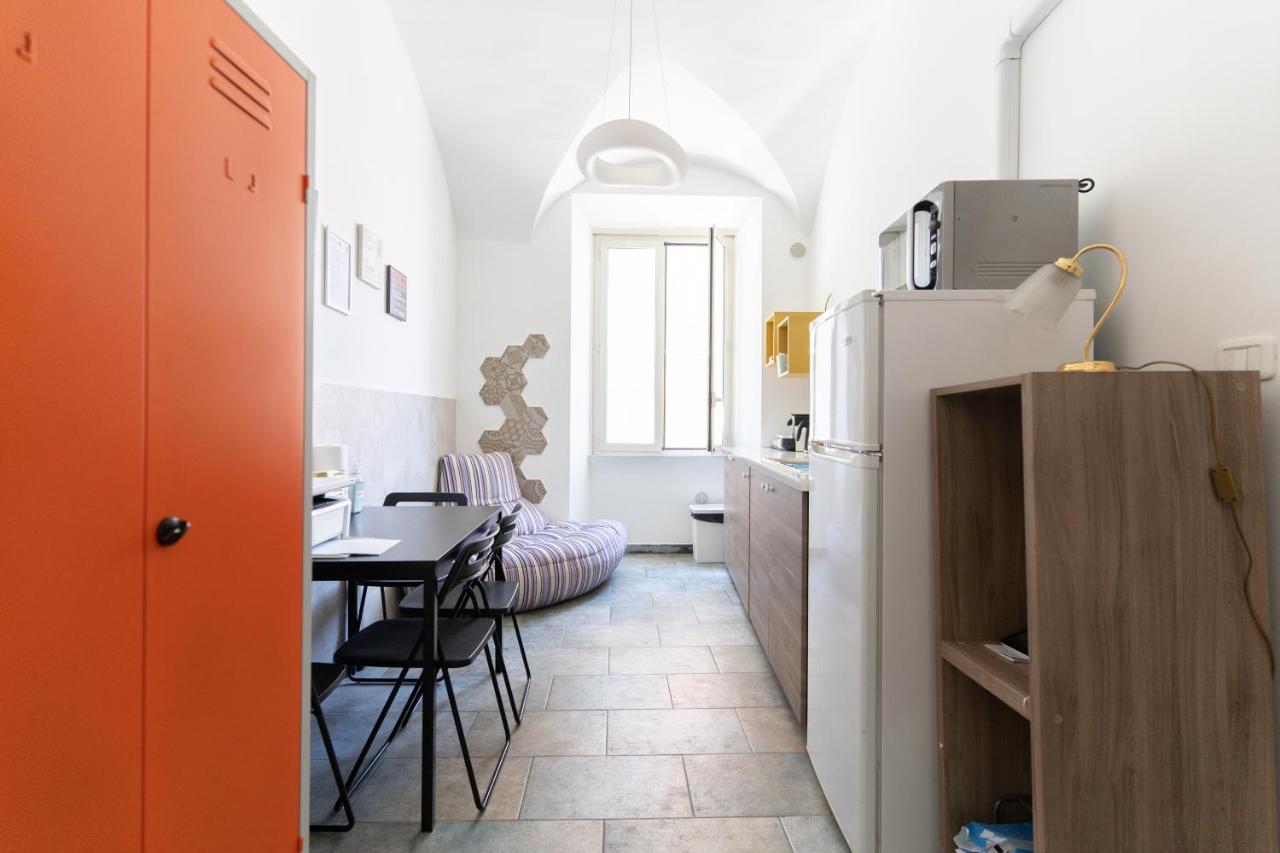 Romafullhouse Guesthouse Buitenkant foto
