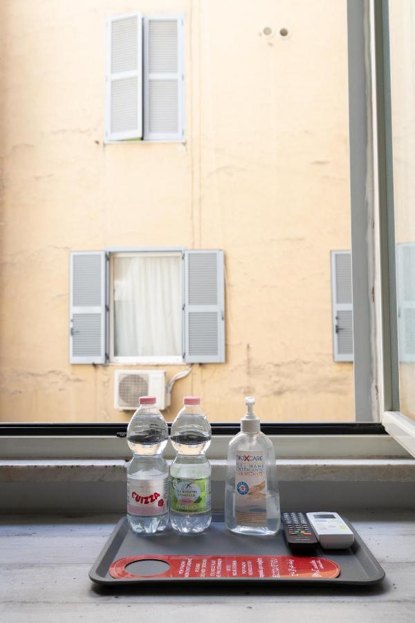 Romafullhouse Guesthouse Buitenkant foto