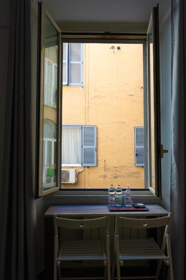 Romafullhouse Guesthouse Buitenkant foto